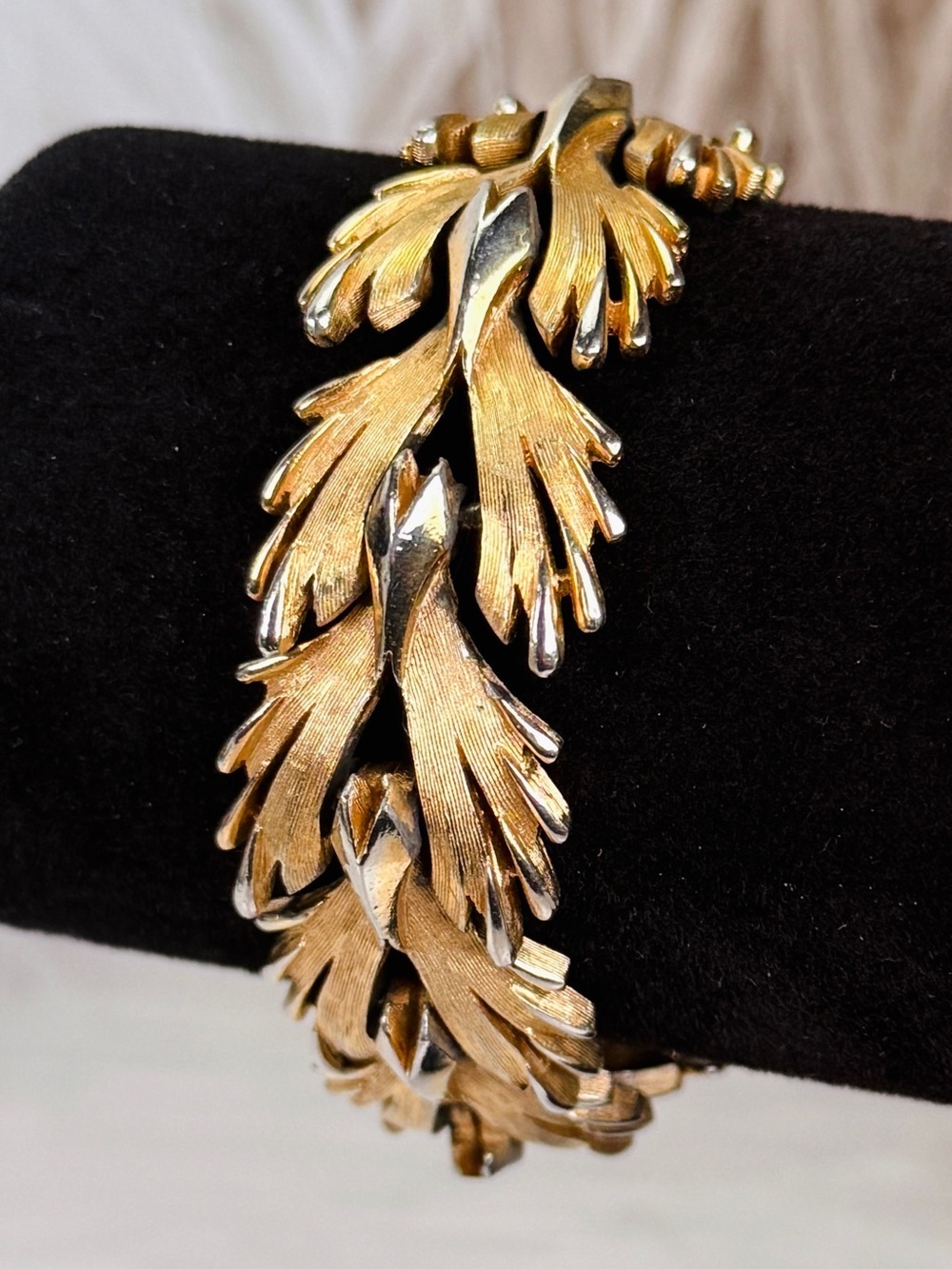 Bold Gold Tone Textured Leaf Link Statement Bracelet Estate Jewelry